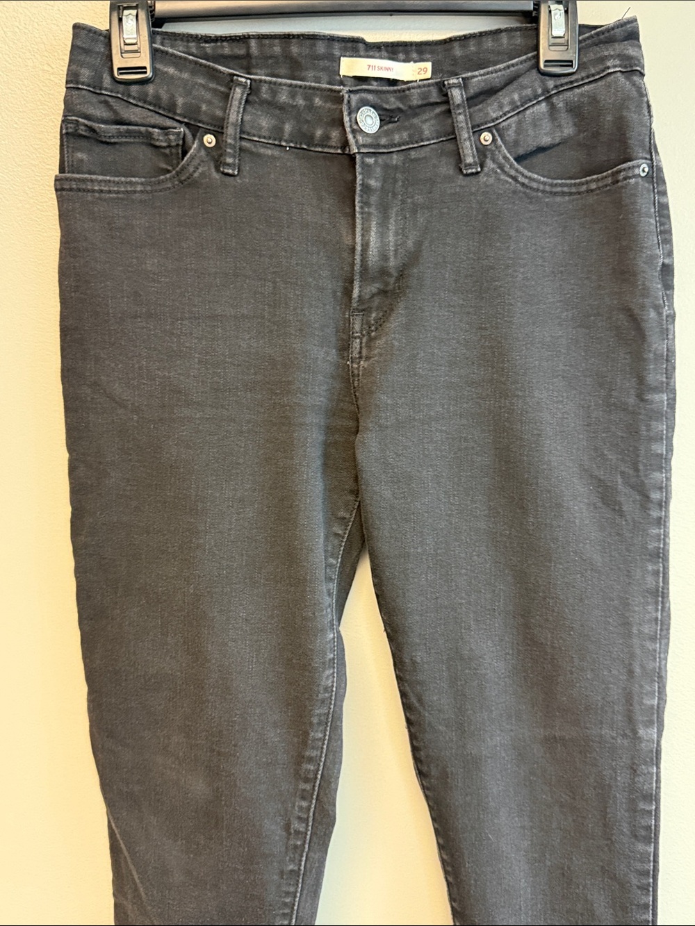 Levi's 711 Skinny Jeans Women's 29 Black Mid Rise Stretch Denim Ankle Crop - Picture 3 of 6